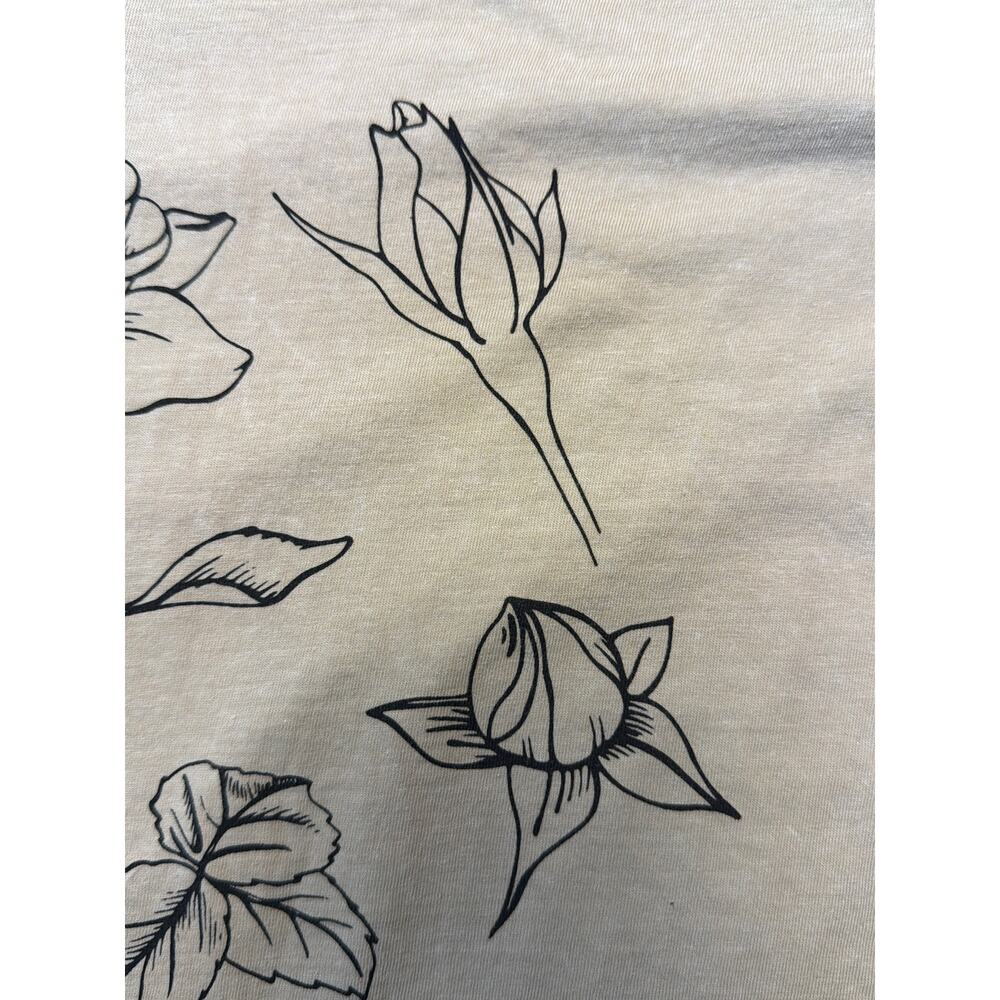 Happy Colors Women’s T-Shirt Large Graphic
Rose Flower Theme Tan Size X-Small - Picture 6 of 11